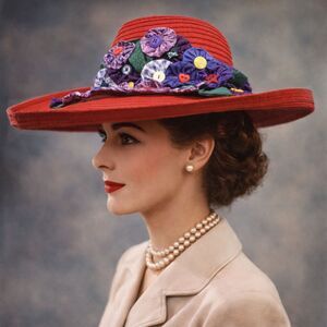 Red Wide Brim Hat Fabric Yo-Yo Flowers Buttons 1950s Garden Tea Party Costume